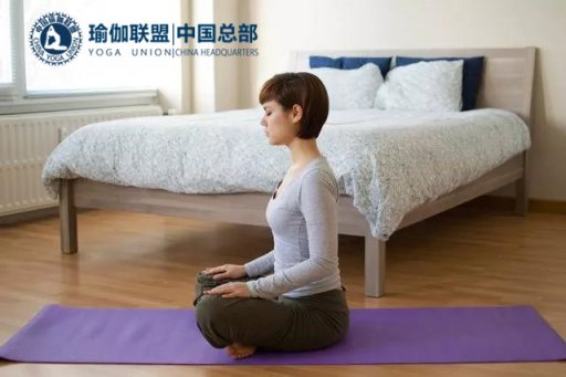 瑜伽教练失眠用什么体式调理?7个瑜伽调理体式教给你!